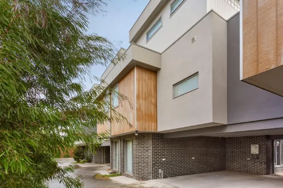 2/27 Dudley Street, Essendon North, Vic 3041