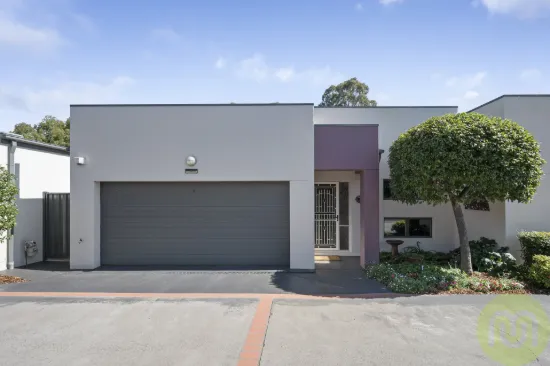 2/3 Charles Place, Gordon, ACT 2906