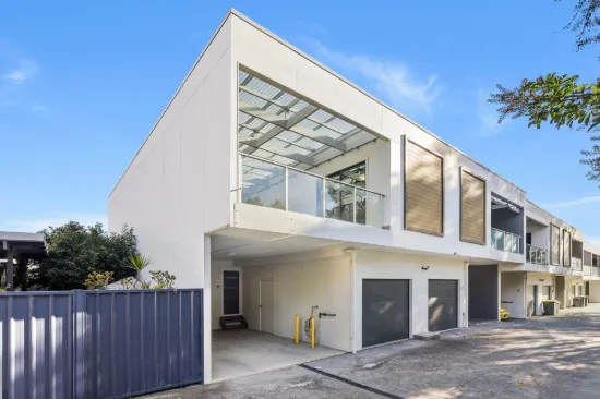 2/301 Princes Highway, Albion Park Rail NSW 2527-Image