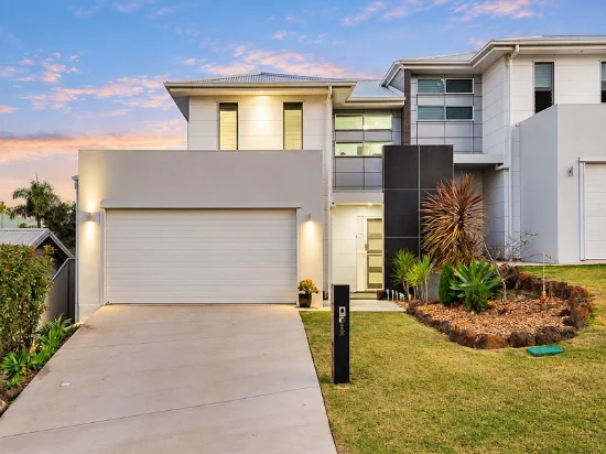 2/33 Horrocks Crescent, Kearneys Spring, Qld 4350