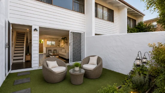 2/44 Lawrence Street, Mooloolaba QLD 4557-Image