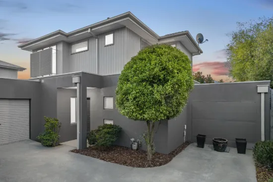 2/451 Springfield Road, Mitcham, Vic 3132