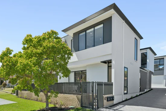 2/47 Telford Crescent, Stirling, WA 6021