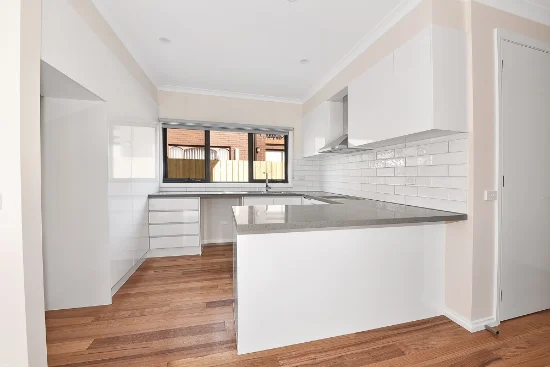 2/49 Phillip Road, Keilor East, Vic 3033