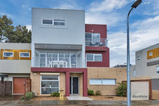 2/5 Strathvea Lane, Caroline Springs VIC 3023-Image