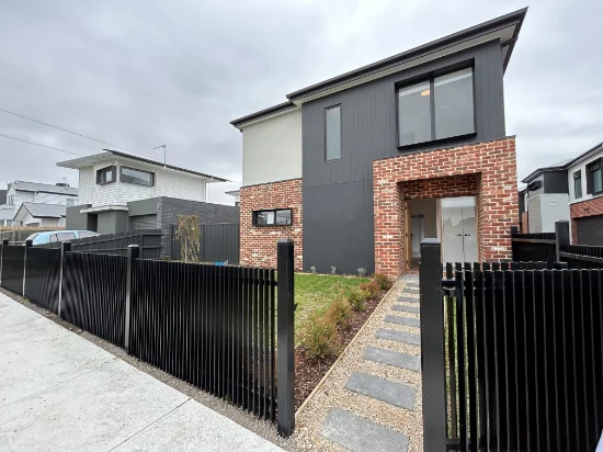 2/50-52 Buckingham Road, Newtown, Vic 3220