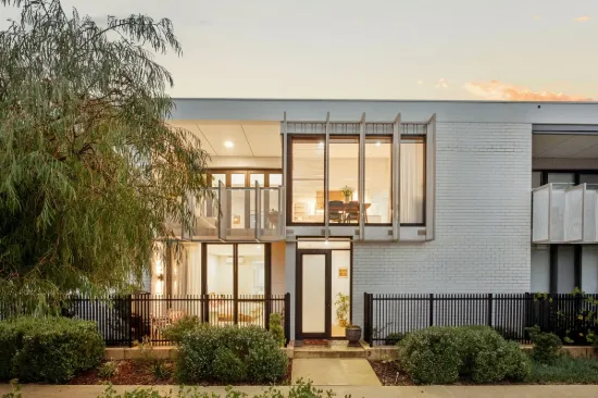 2/50 Lullworth Terrace, North Coogee, WA 6163