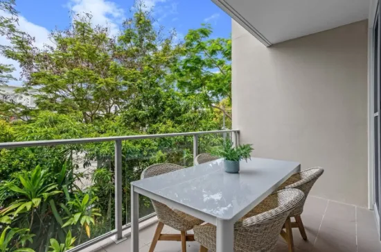 2/5036 Emerald Island Drive, Carrara, Qld 4211-Image