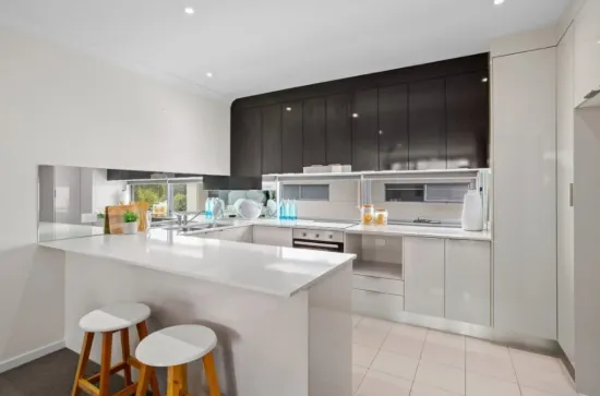 2/5036 Emerald Island Drive, Carrara, Qld 4211-Image