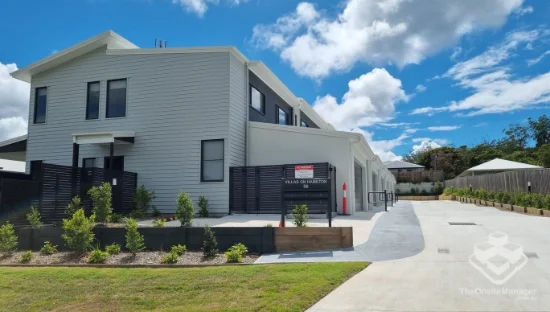 2/56 Hamilton Road, Woodford, Qld 4514