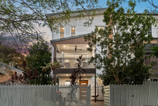 2/57 Norman Parade, Clayfield, Qld 4011