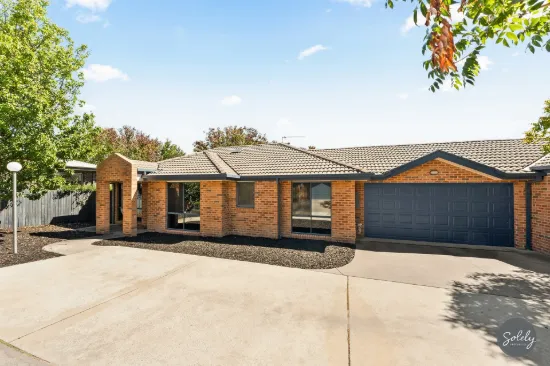 2/58 Betty Maloney Crescent, Banks, ACT 2906