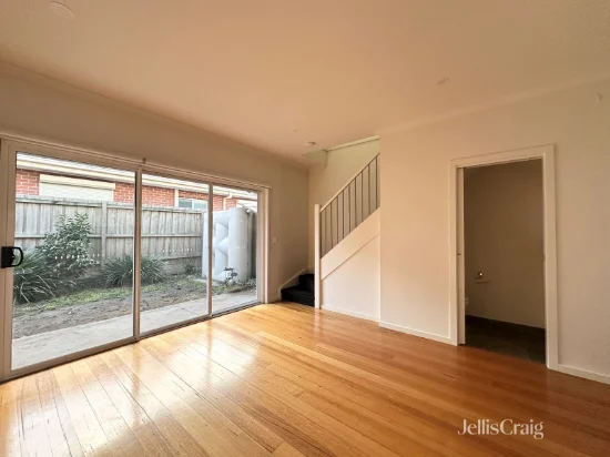 2/6 Isla Avenue, Glenroy, Vic 3046