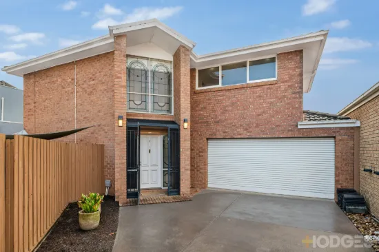 2/6 Winston Drive, Caulfield South, Vic 3162
