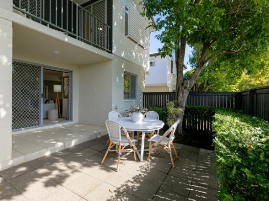 2/60 Villa Street, Annerley, Qld 4103