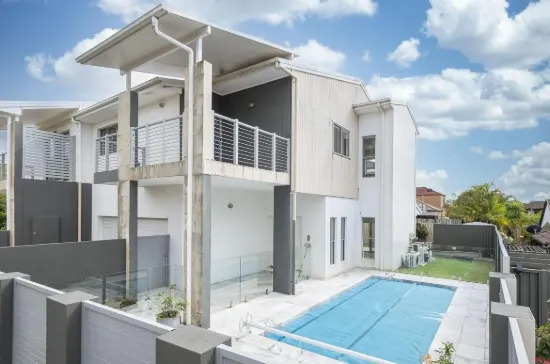 2/61  Azzurra Way, Varsity Lakes, Qld 4227