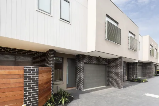 2/63 Royal Avenue, Springvale, Vic 3171
