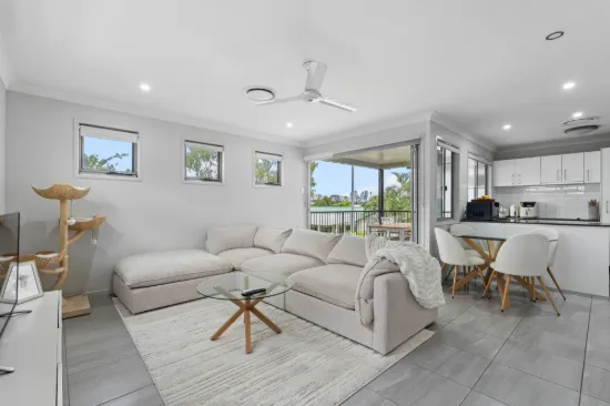 2/65 Pear Street, Greenslopes, Qld 4120
