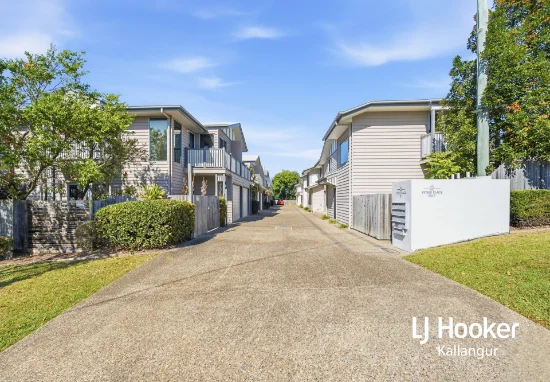 2/7 Young Street, Petrie, Qld 4502