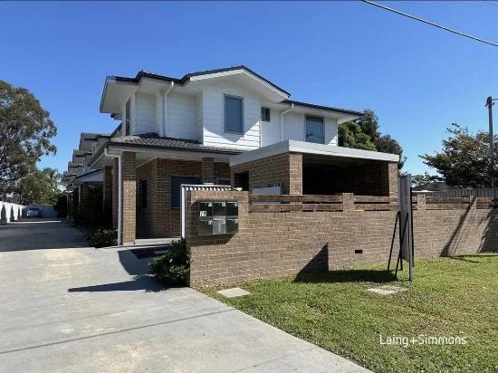 2/79 Gibson Ave, Werrington, NSW 2747