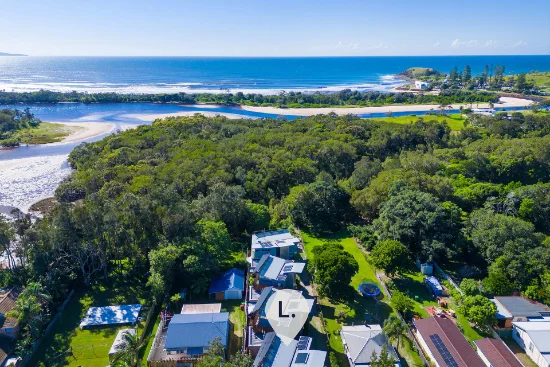 2/9 Belmore Street, Crescent Head, NSW 2440