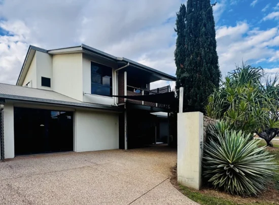 2/98 GROSVENOR Drive, Moranbah, Qld 4744 - Sold