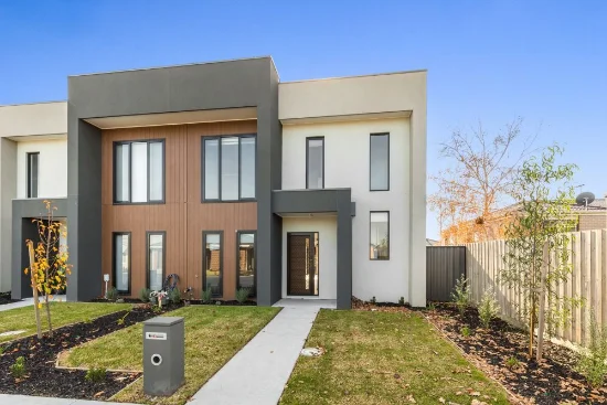 2 Burnden Close, Berwick VIC 3806 - For Rent