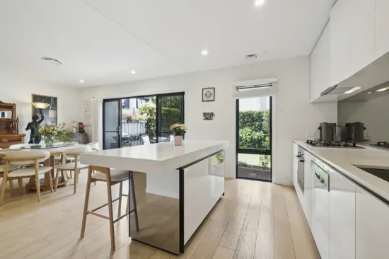2 Chambers Circuit, Warriewood, NSW 2102