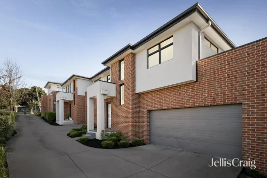 2 Lacey Close, Lilydale, Vic 3140