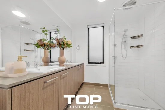 2 Talmalmo Lane, Clyde North, Vic 3978-Image