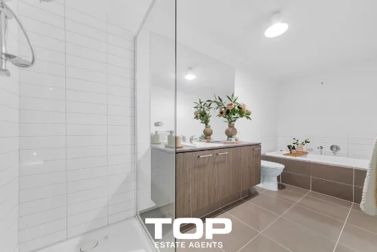 2 Talmalmo Lane, Clyde North, Vic 3978-Image