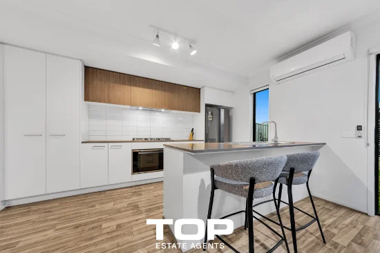 2 Talmalmo Lane, Clyde North, Vic 3978-Image