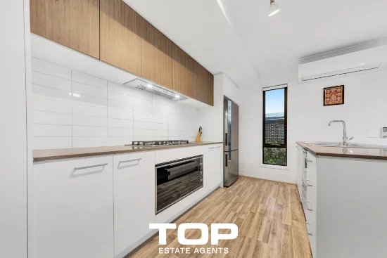 2 Talmalmo Lane, Clyde North, Vic 3978-Image