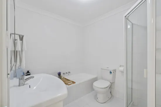 2064/6 Crestridge Crescent, Oxenford, Qld 4210-Image