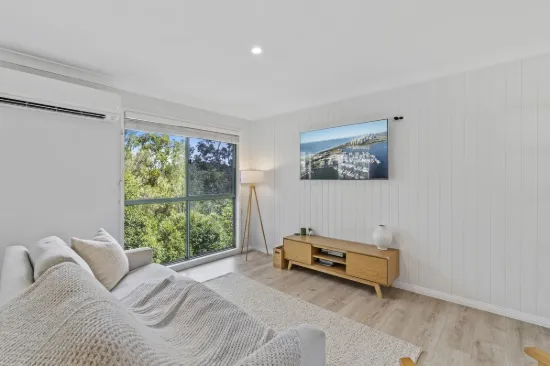 2064/6 Crestridge Crescent, Oxenford, Qld 4210-Image