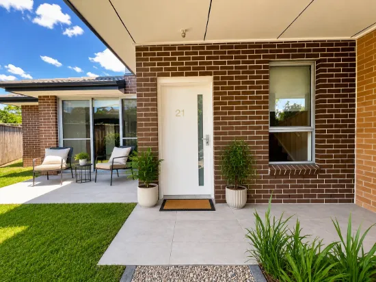 21/2b Collis Place, Minto, NSW 2566
