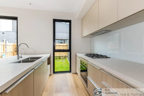 21 Rosevae Crescent, Keysborough, Vic 3173 - For Rent