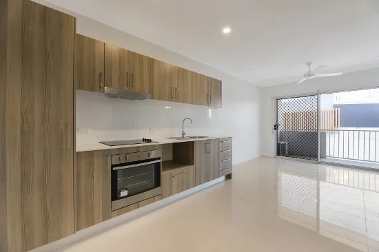 21B/2A Regatta Boulevard, Wurtulla, Qld 4575