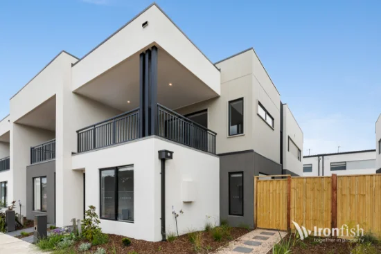 22 Shingleback Walk, Mickleham, Vic 3064 - For Rent