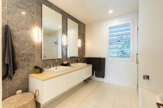 2249 Glengallon Way, Hope Island, Qld 4212-Image
