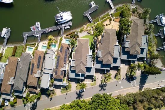 2249 Glengallon Way, Hope Island, Qld 4212-Image