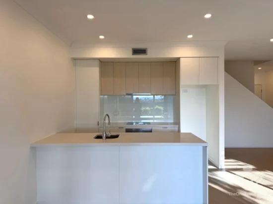 23/3400 Panorama Drive, Carrara, Qld 4211