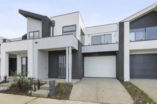 23 Molesworth Crescent, Donnybrook, Vic 3064