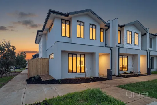 24 Coopworth Way, Rockbank, Vic 3335