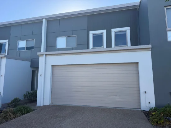 25/20 Boult Crescent, Burdell QLD 4818-Image