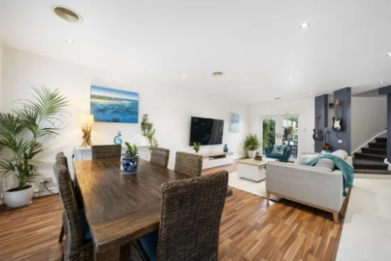 25 Dresden Drive, Waterways, Vic 3195