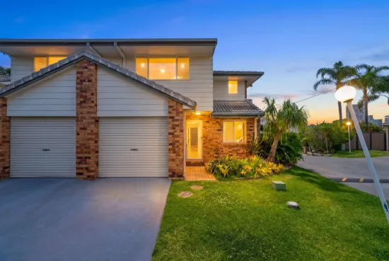 27/20 Huth Street, Labrador, Qld 4215