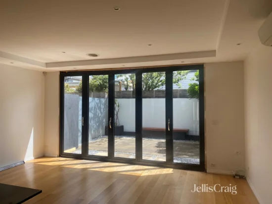 27 Warne Street, Brunswick, Vic 3056 - For Rent