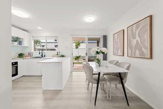28/8 Honeysuckle Way, Calamvale QLD 4116-Image