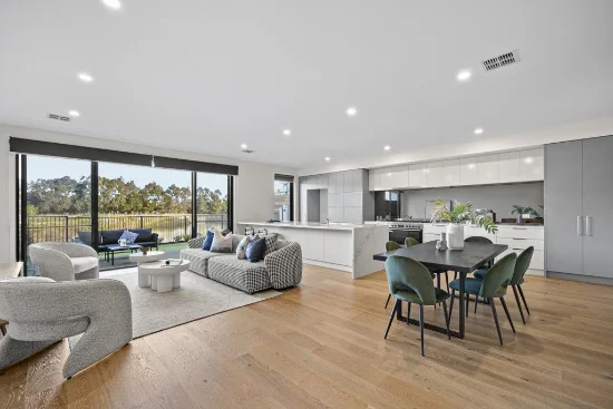 28 Emica Parade, Knoxfield VIC 3180-Image